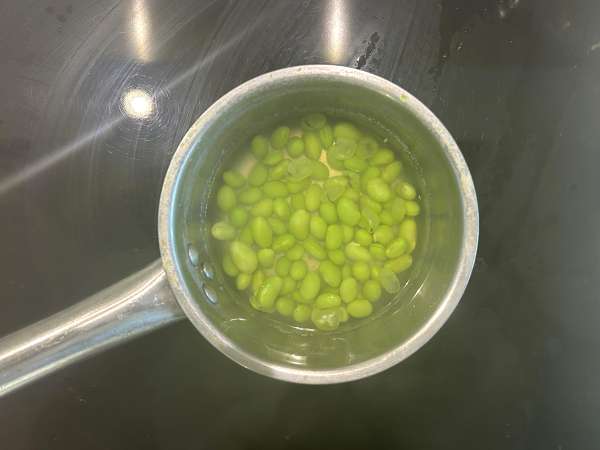 Salát z čočky, fety a edamame s křupavou zeleninou - Příprava krok 3
