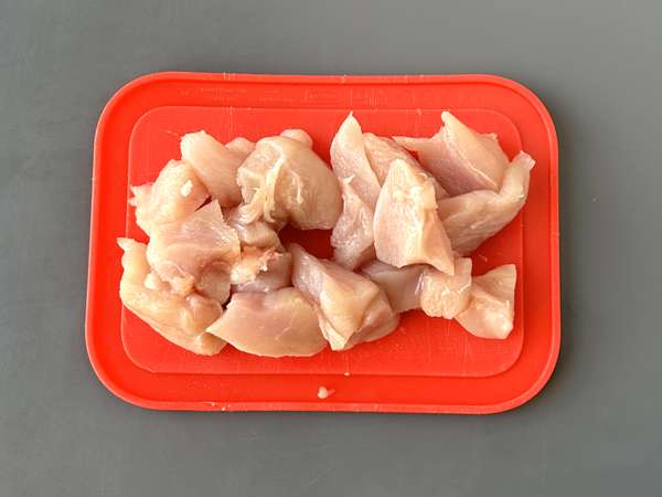Marry Me Chicken Pasta: krémové těstoviny s kuřecím masem, sušenými rajčaty a parmazánem - Příprava krok 1