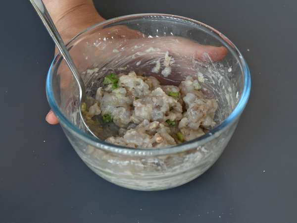 Krevety v těstíčku ve stylu spring rolls v horkovzdušné fritéze - Příprava krok 2