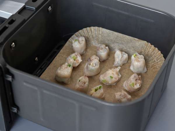 Krevety v těstíčku ve stylu spring rolls v horkovzdušné fritéze - Příprava krok 6