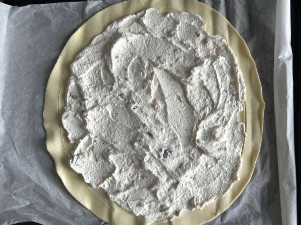 Tenký koláč s fíky, brie a ořechy - Příprava krok 5
