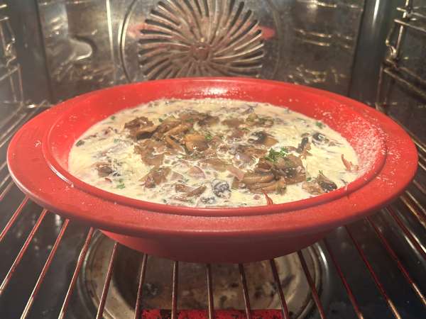 Quiche bez těsta s houbami, slaninou a sýrem cottage - Příprava krok 8