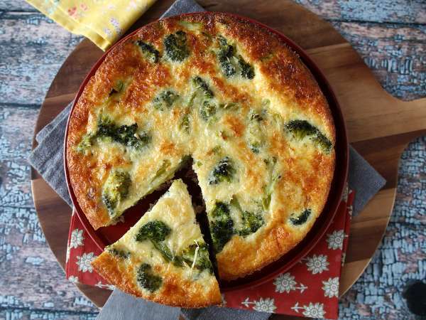 Quiche bez těsta s brokolicí, pancettou a cottage sýrem - Příprava krok 7