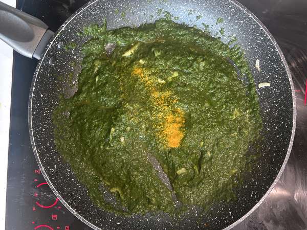 Palak tofu: indické kari se špenátem a tofu - Příprava krok 8