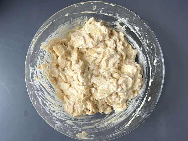 Mimořádně vláčný jablečný koláč s křupavým streuselem - Příprava krok 5