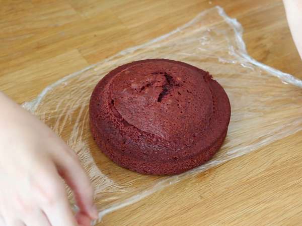 Halloweenský dort Red Velvet! - Příprava krok 6