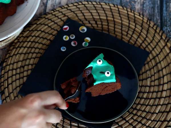 Halloweenská bábovka s ďábelsky lahodnou polevou - Příprava krok 8