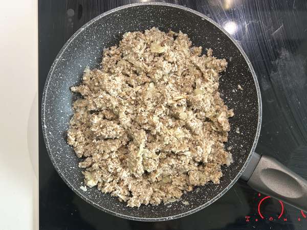 Vegetariánské zelné závitky s houbami, rýží a misem - Příprava krok 4