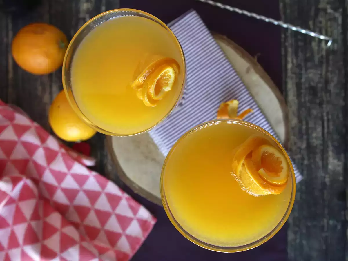 Agua de Valencia, středomořský koktejl s cava a pomeranči, který si můžete připravit doma. - foto 6