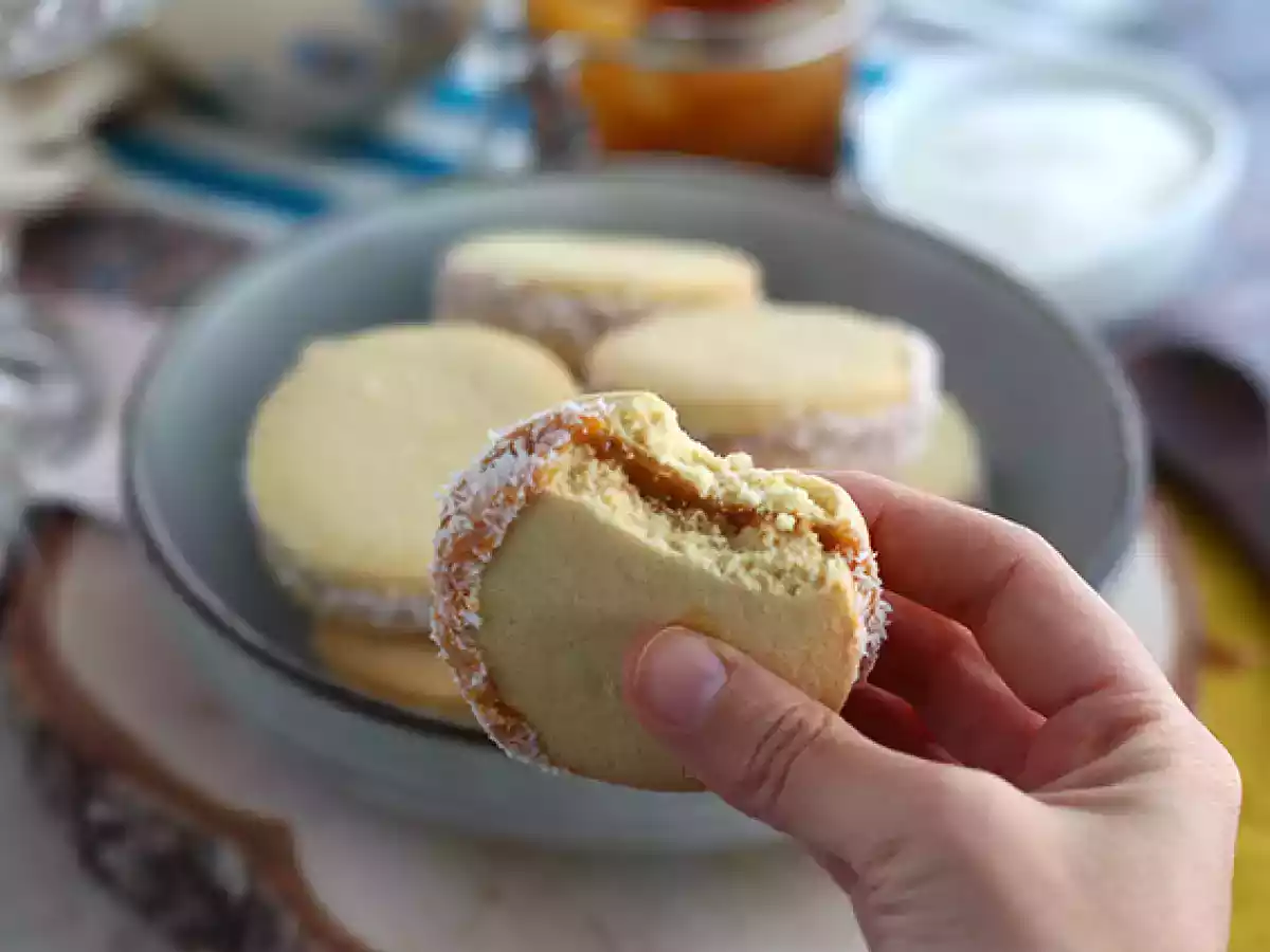 Alfajores - argentinský sušenka s mléčným džemem a kokosem - foto 2