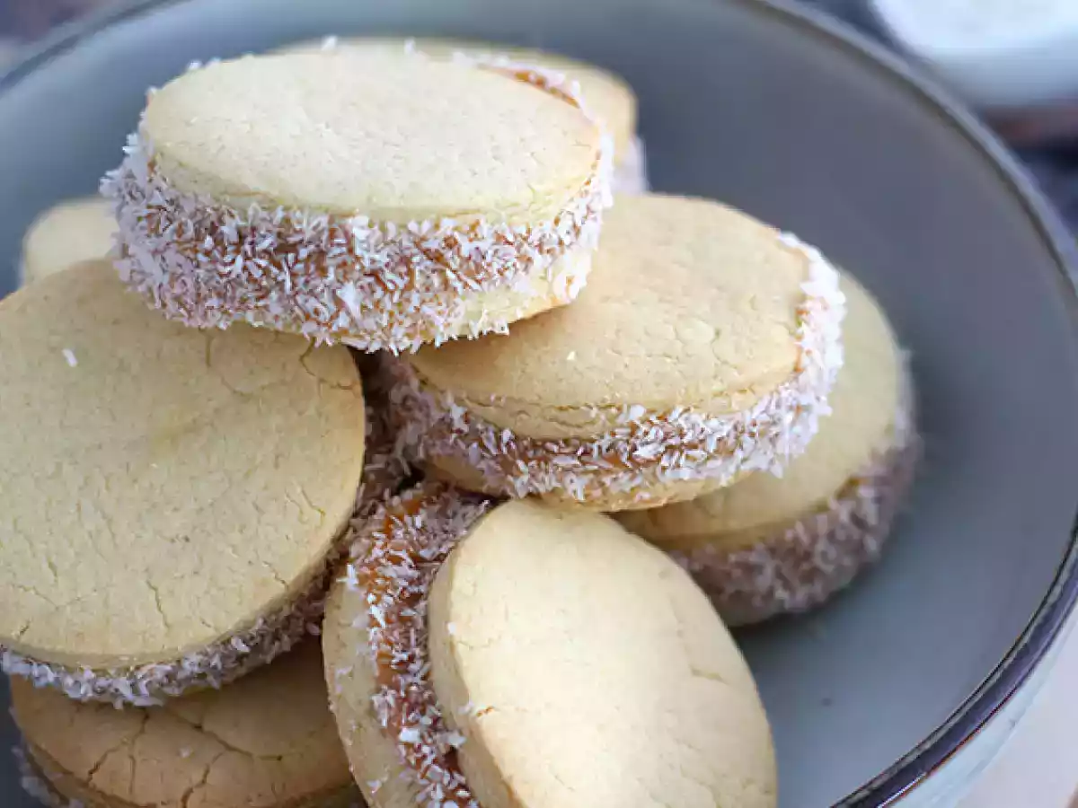 Alfajores - argentinský sušenka s mléčným džemem a kokosem - foto 3