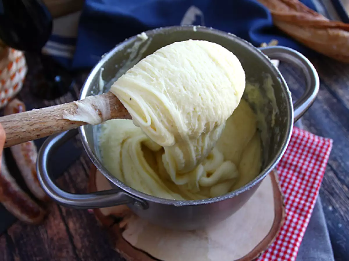 Aligot s toulouskými klobásami - foto 4