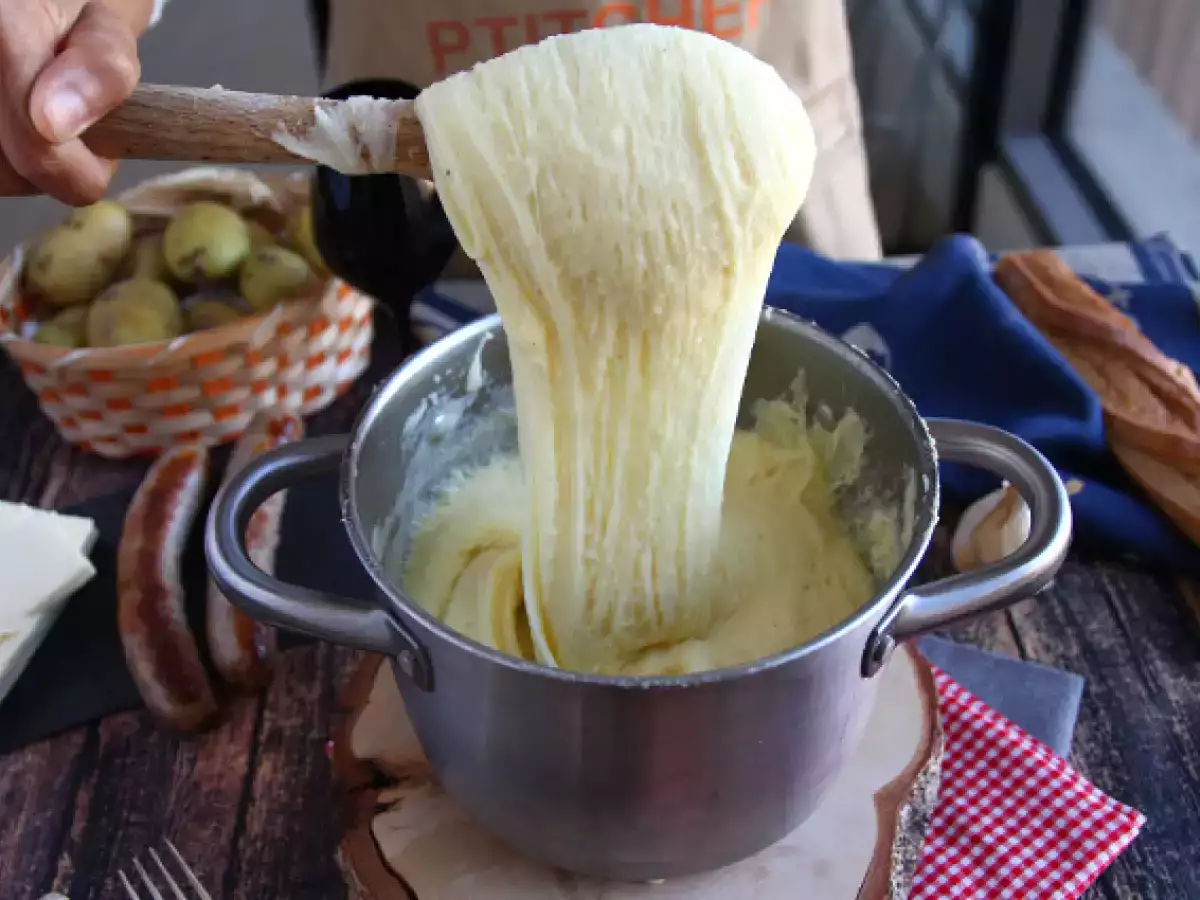Aligot s toulouskými klobásami - foto 6