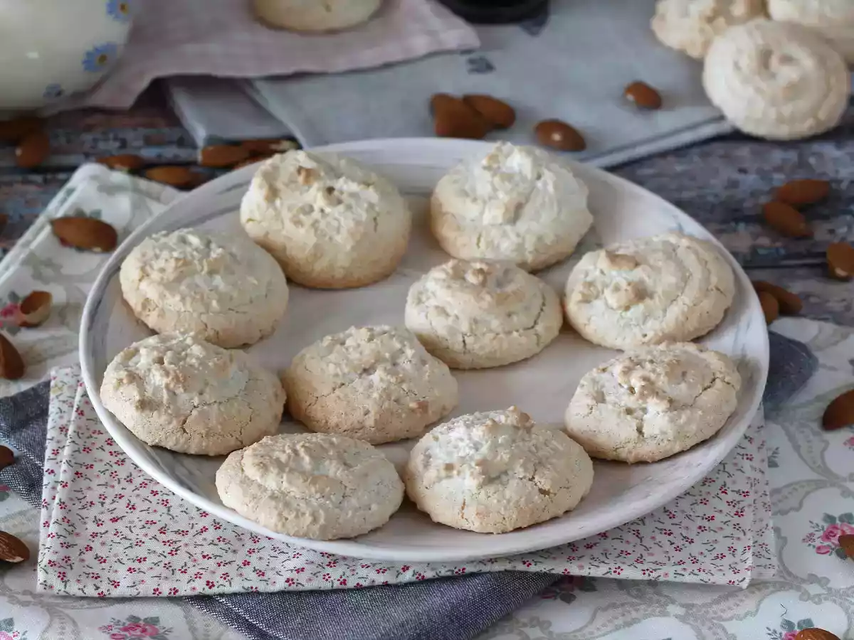 Amaretti: italské mandlové pochoutky ideální ke kávě! - foto 2