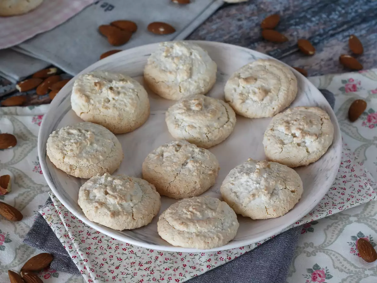 Amaretti: italské mandlové sušenky, které se skvěle hodí ke kávě! - foto 4