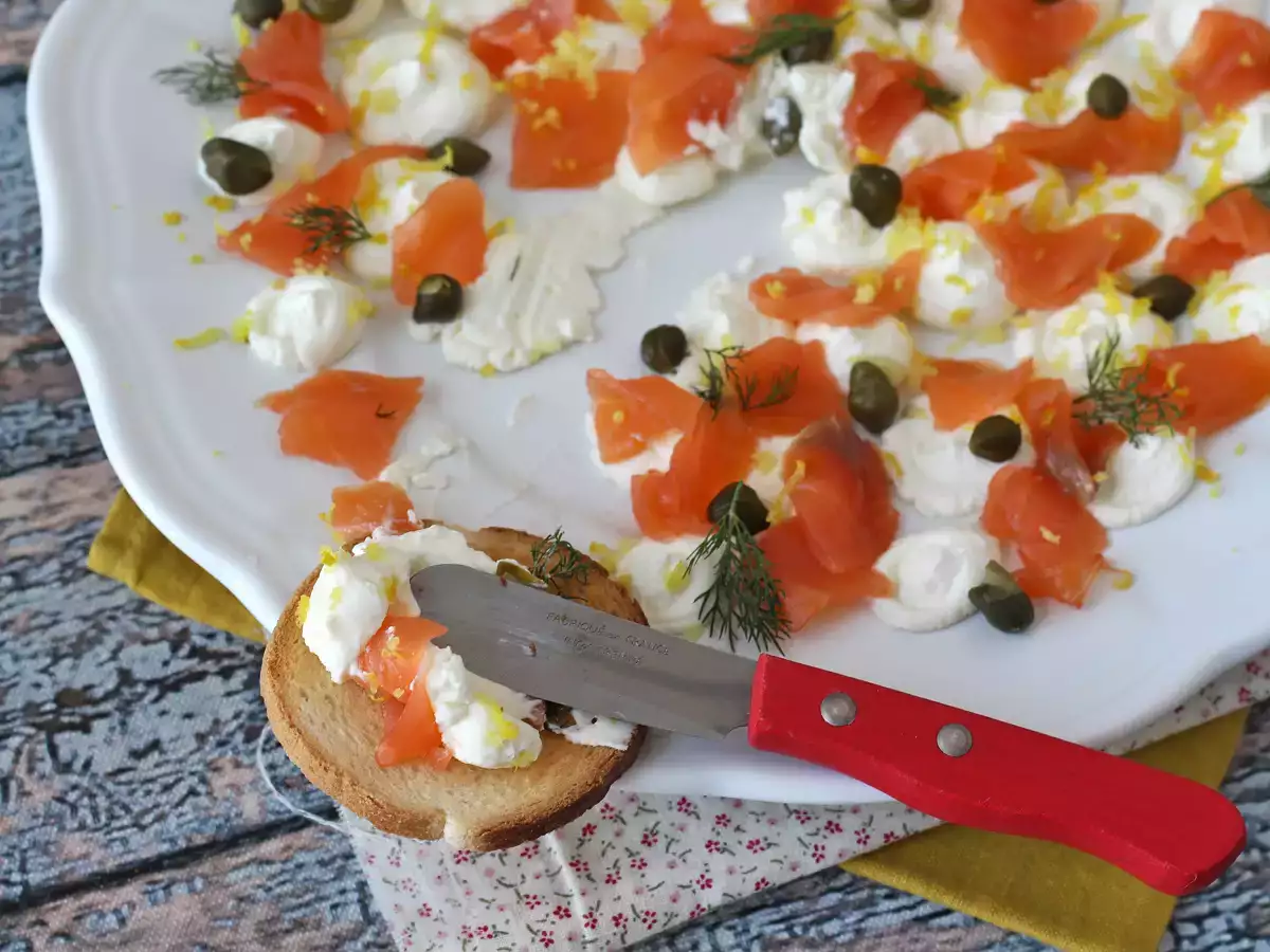 Aperitivní pomazánka z uzeného lososa - foto 4