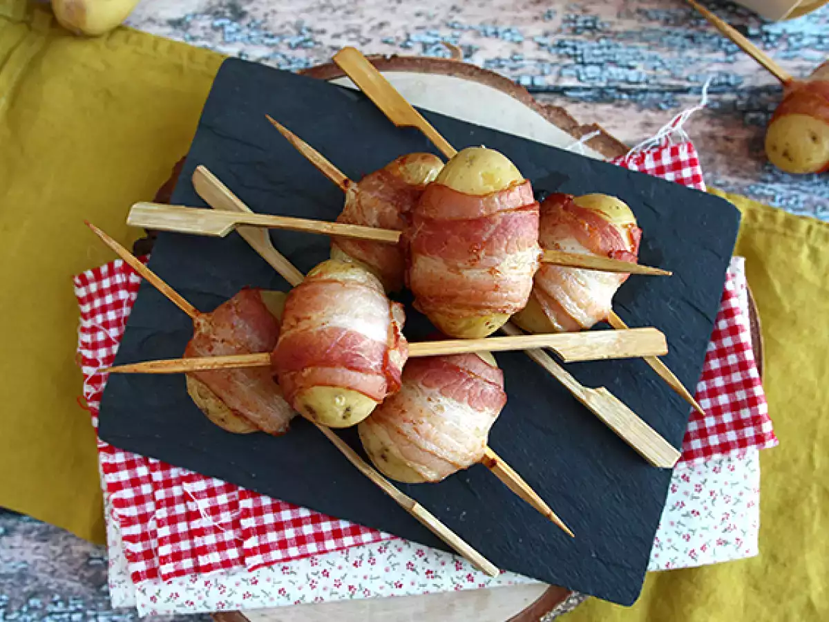 Aperitivní špízy z brambor a uzené slaniny - foto 3