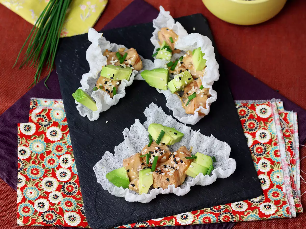 Asijské tacos: lososový tatarák v křupavých rýžových chipsách - foto 3