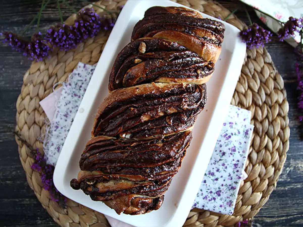Babka – brioška s čokoládou a lískovými oříšky - foto 3