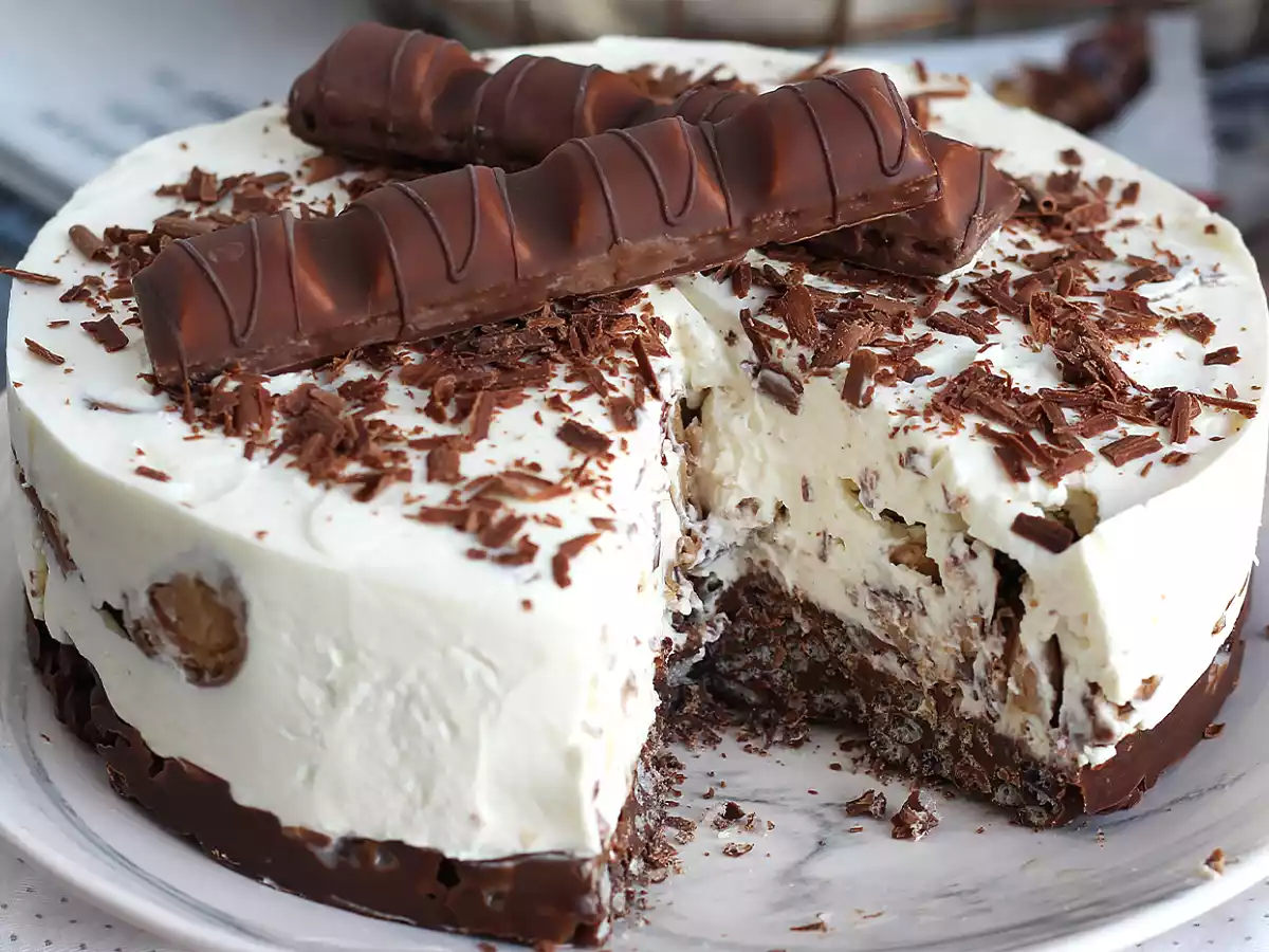 Báječný nepečený tvarohový koláč Kinder Bueno - foto 3