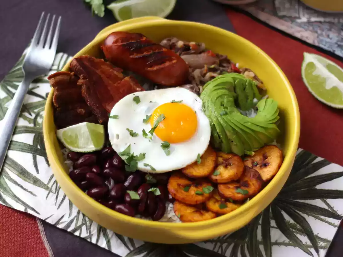 Bandeja Paisa, kolumbijské jídlo plné chutí a tradice - foto 3