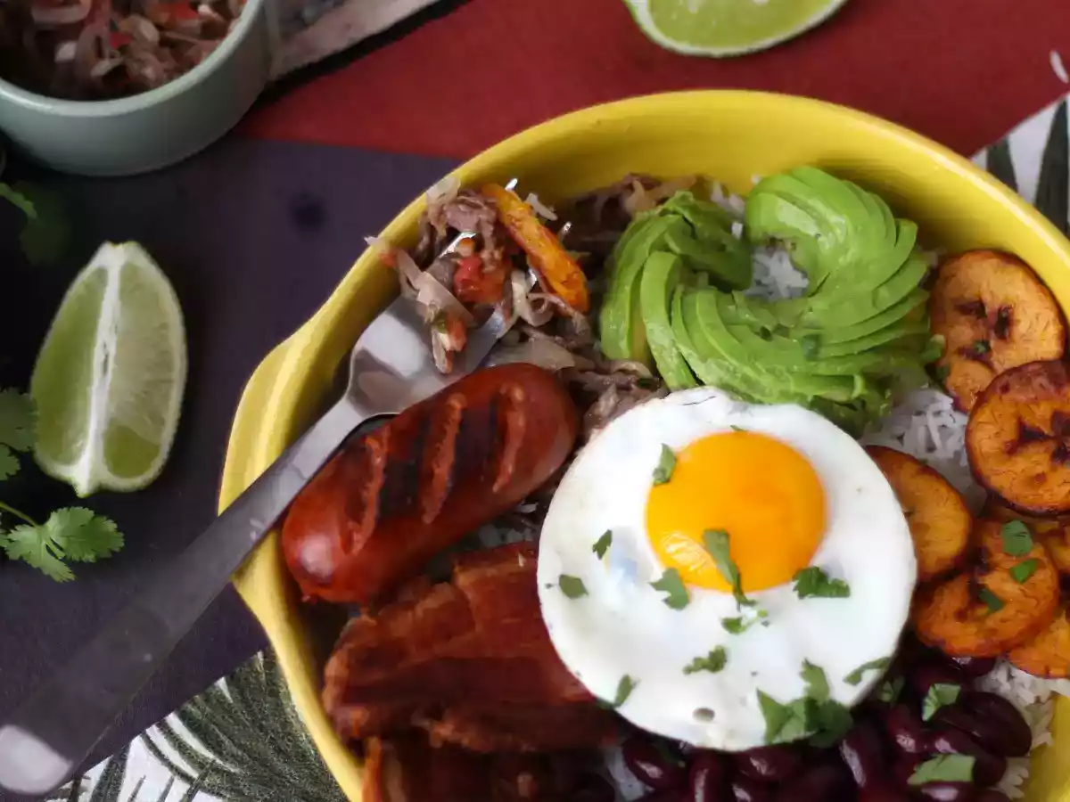 Bandeja Paisa, kolumbijské jídlo plné chutí a tradice - foto 4