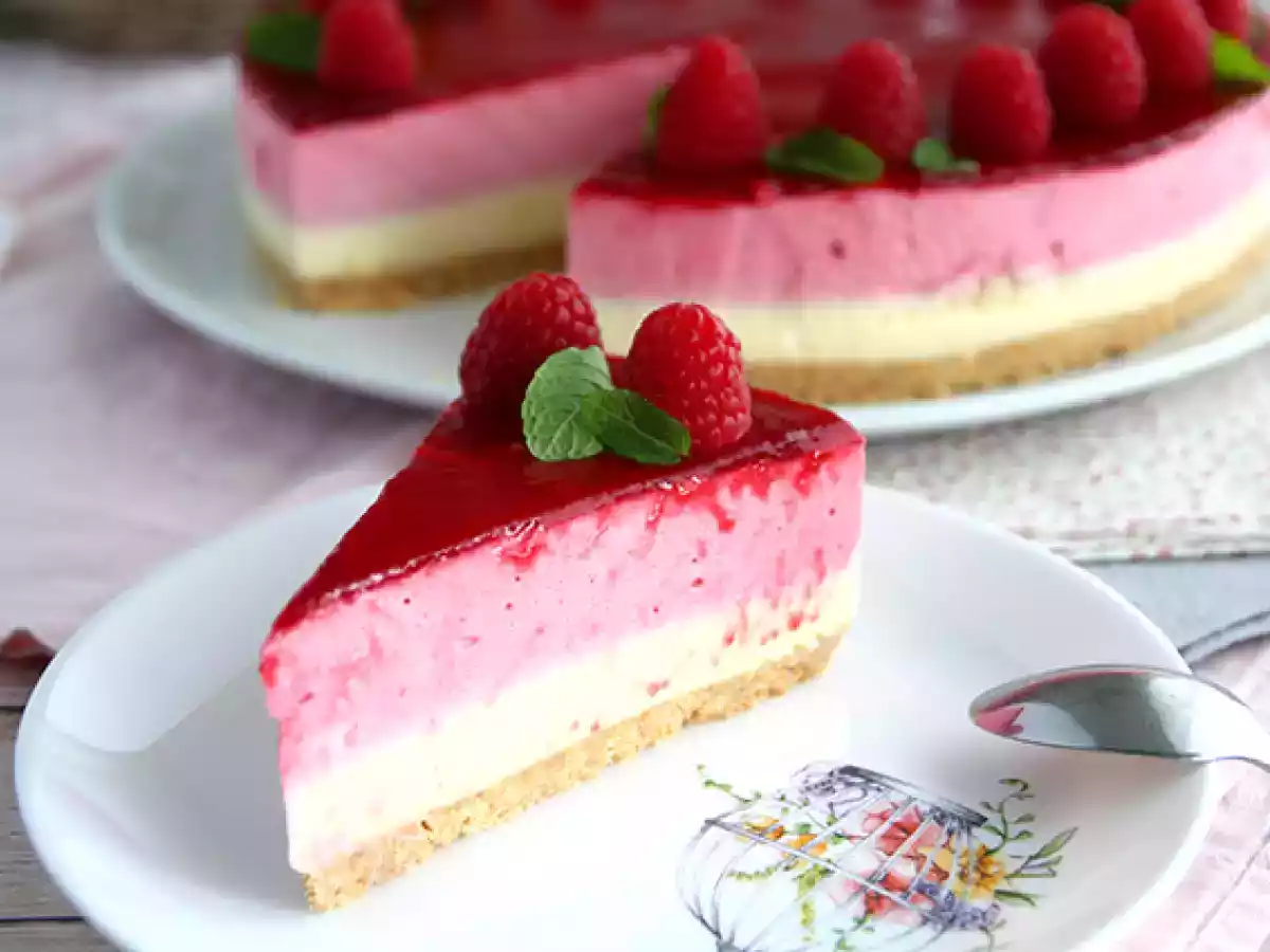 Bavarois s malinami a bílou čokoládou (kroky a video) - foto 2