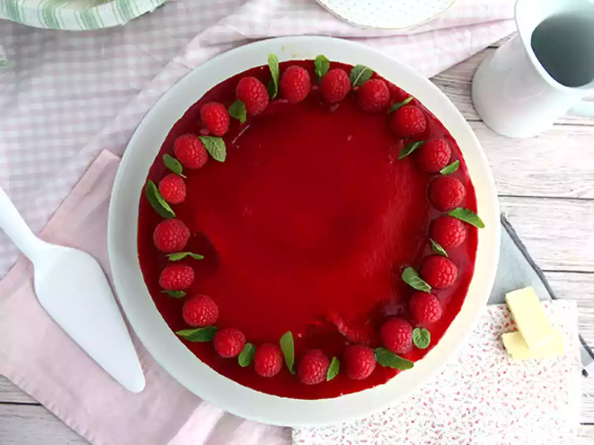 Bavarois s malinami a bílou čokoládou (kroky a video) - foto 5