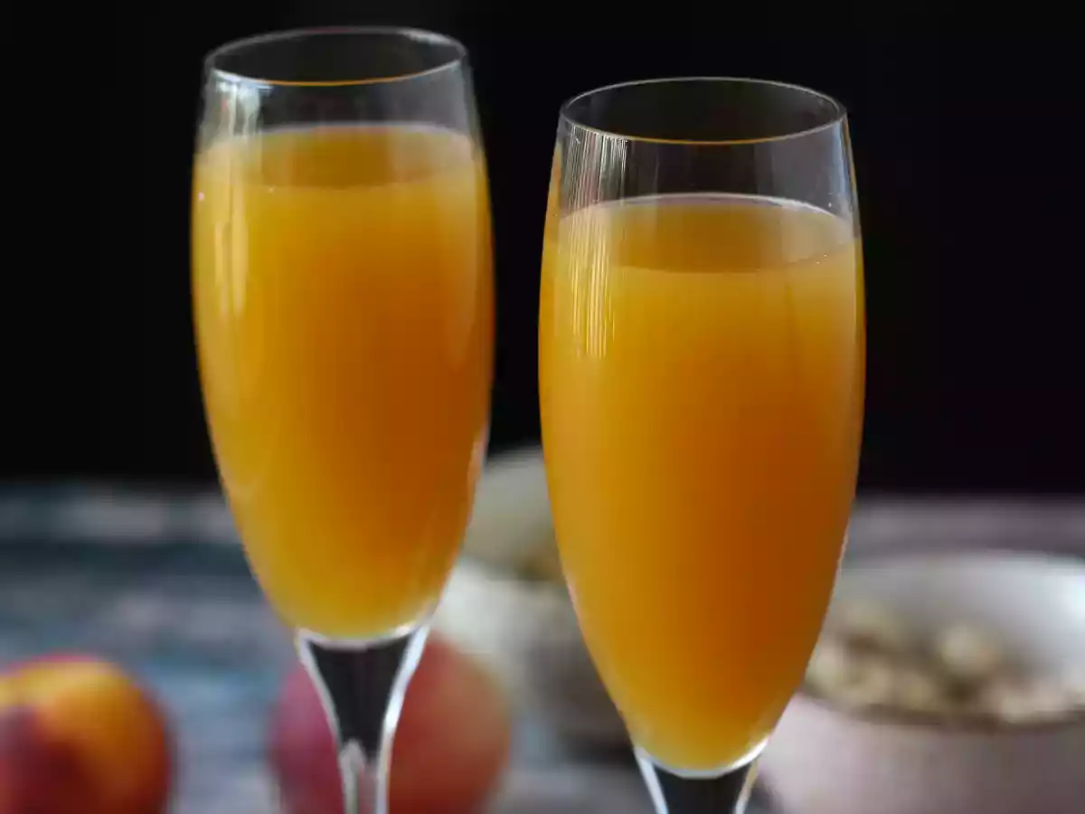 Bellini, snadný italský broskvový koktejl, který si můžete připravit doma! - foto 2
