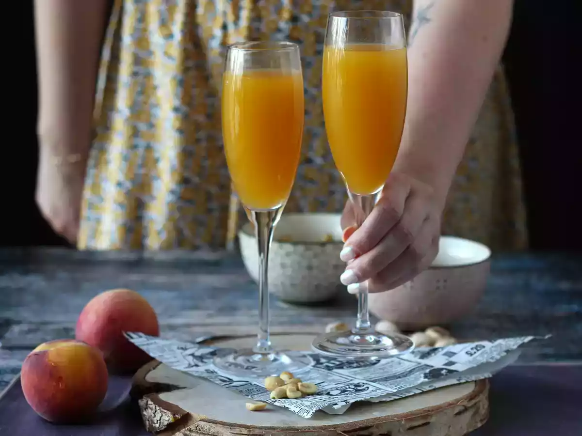 Bellini, snadný italský broskvový koktejl, který si můžete připravit doma! - foto 3