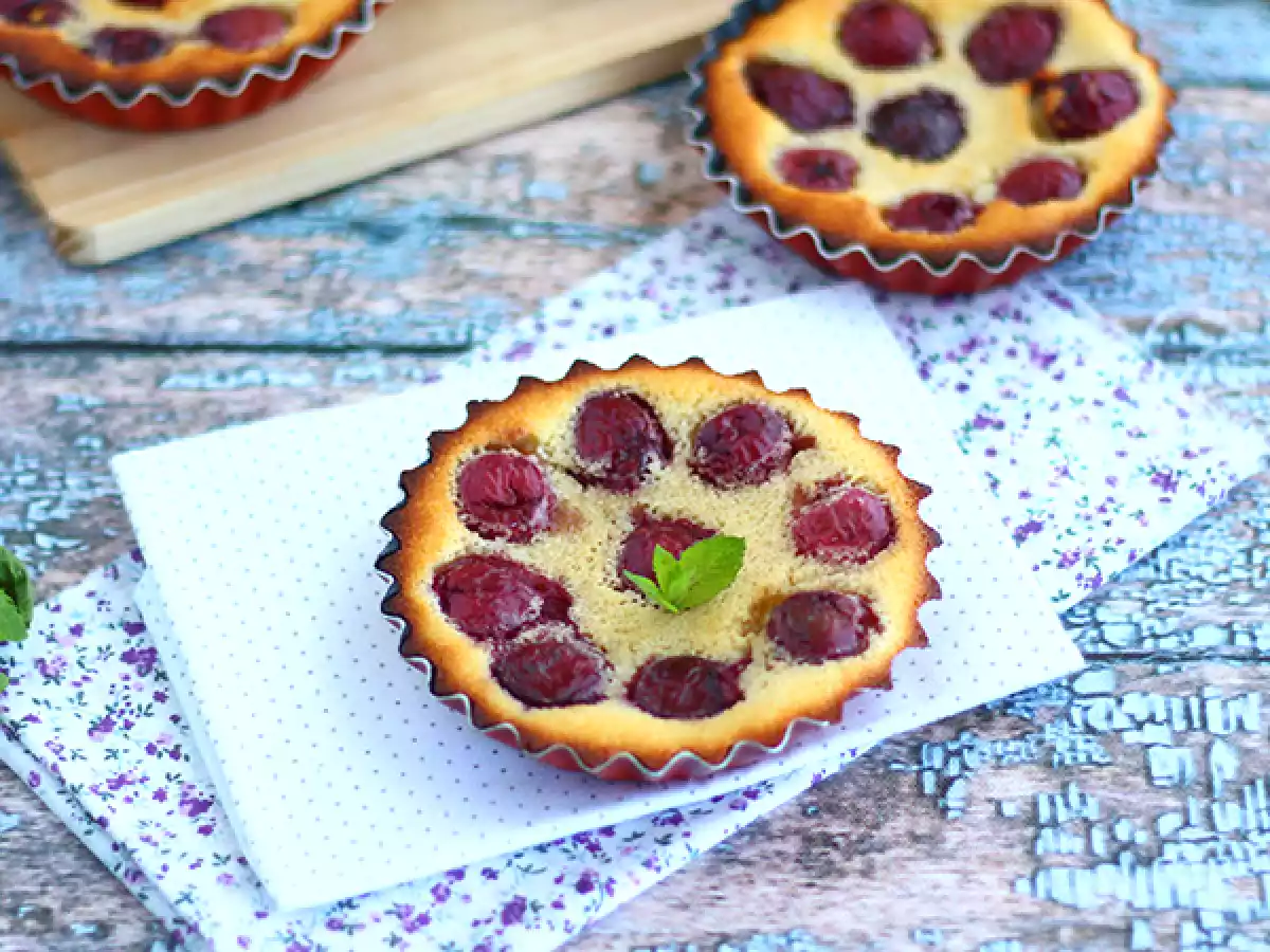 Bezlepkový mini třešňový clafoutis
