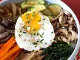 Bibimbap, tradiční korejské jídlo, foto 2