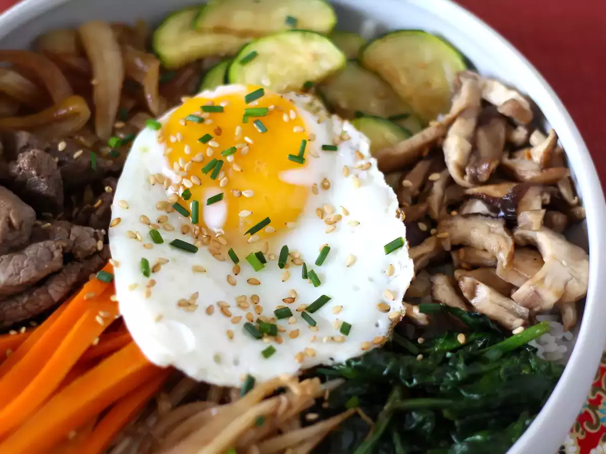 Bibimbap – tradiční korejský pokrm - foto 3