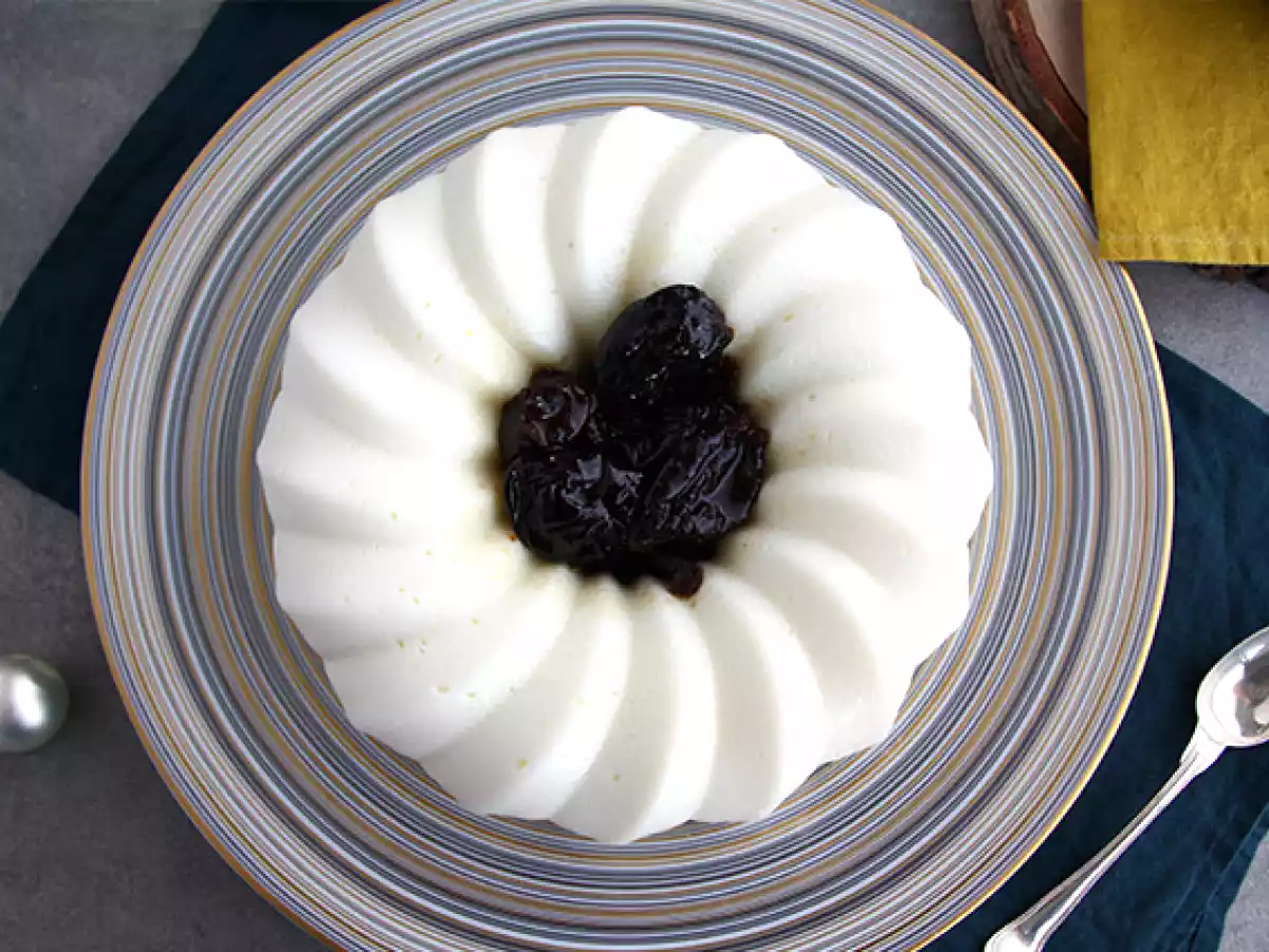 Blanc manger kokosové a švestkové coulis - foto 4