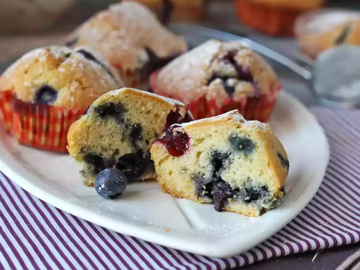 Borůvkové muffiny, mini verze pyrenejského koláče! - foto 6
