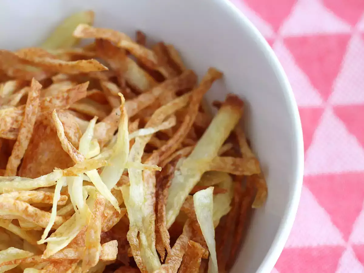 Brazilské bramborové nudličky (batata palha) pečené v troubě - foto 2