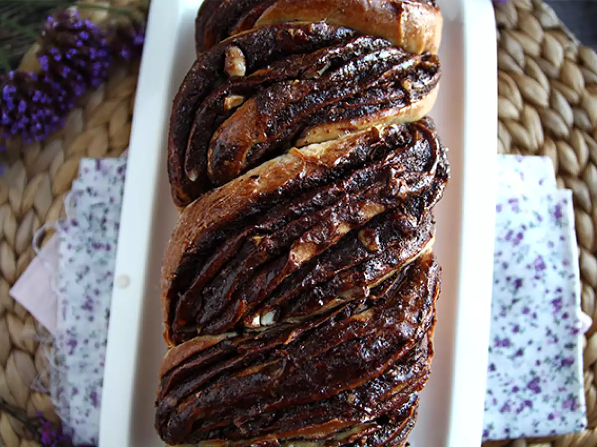 Brioška babka s čokoládou a lískovými oříšky - foto 6
