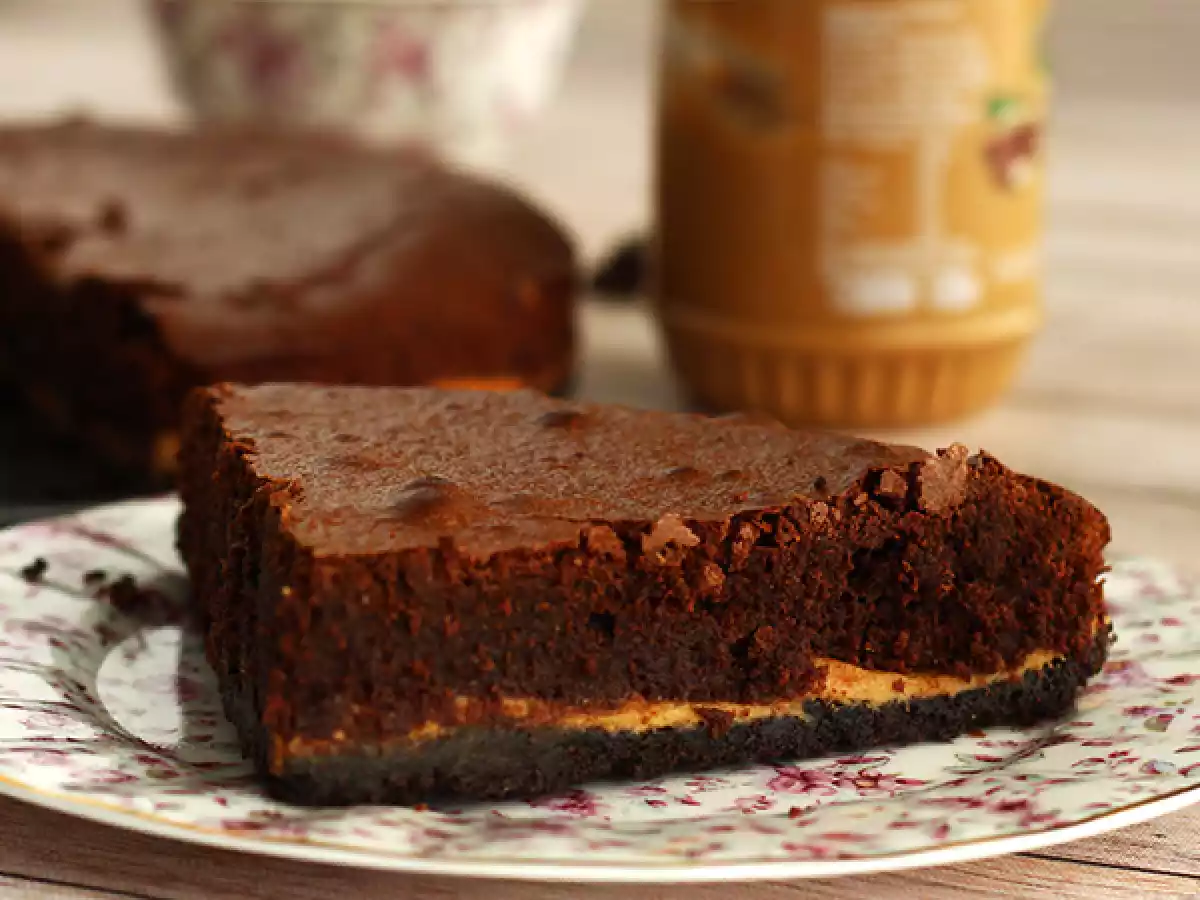Brownie s arašídovým máslem a sušenkami Oreo - foto 3