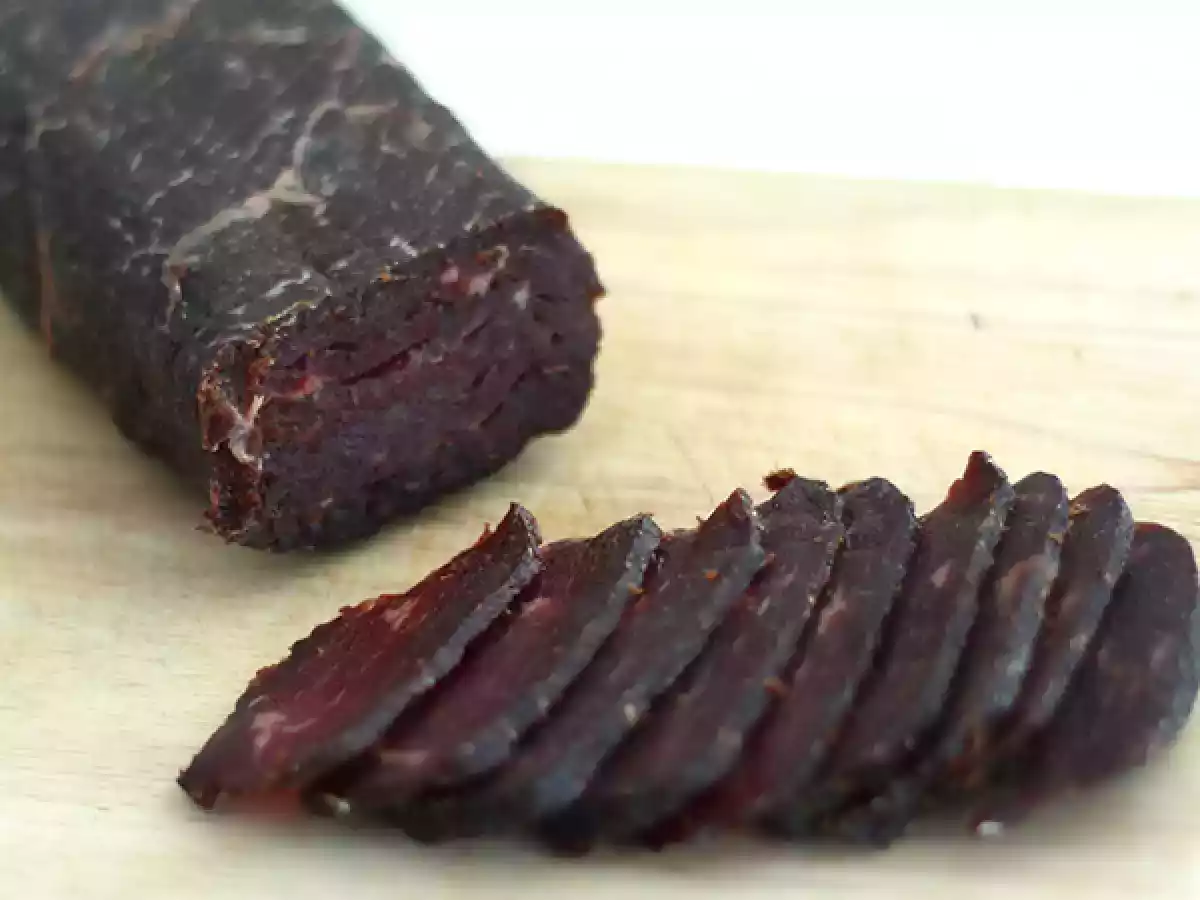 Bündnerfleisch nebo sušené hovězí maso