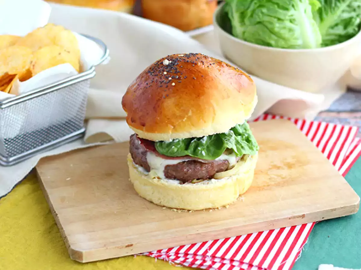 Burger s raclette sýrem