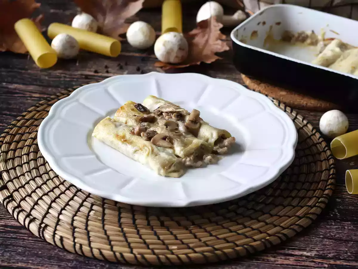 Cannelloni s houbami a klobásou: bohatý a chutný první chod - foto 2