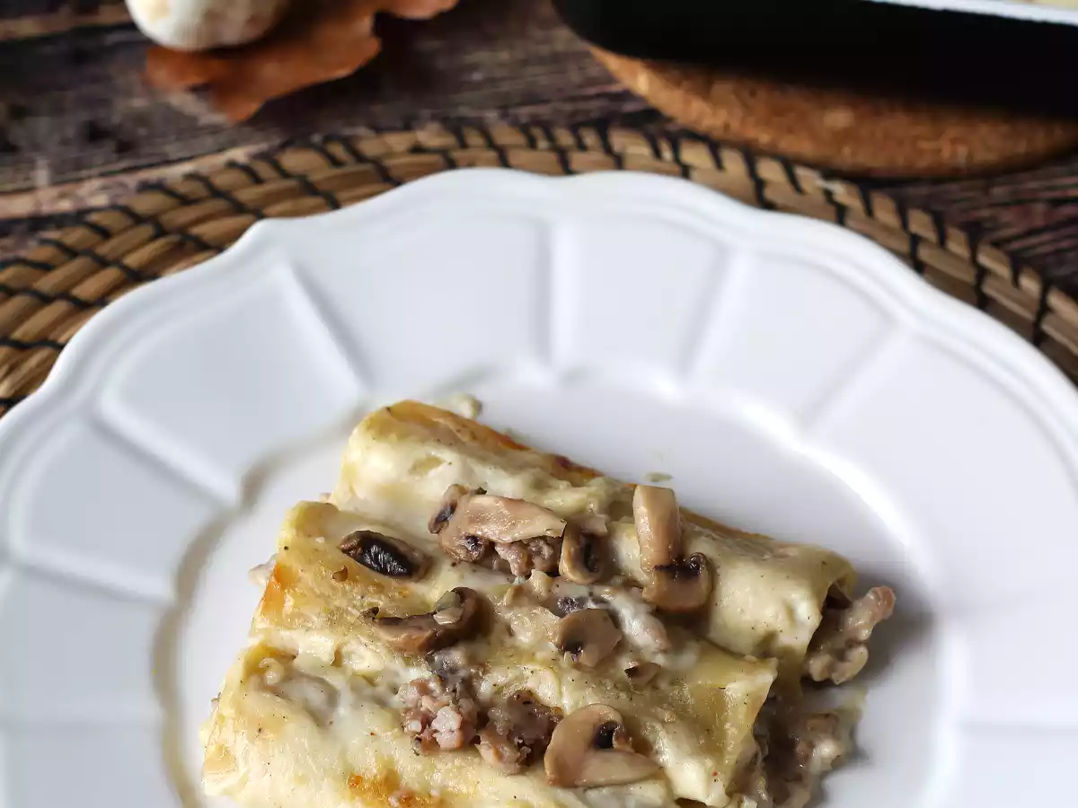 Cannelloni s houbami a klobásou: bohatý a chutný první chod - foto 4