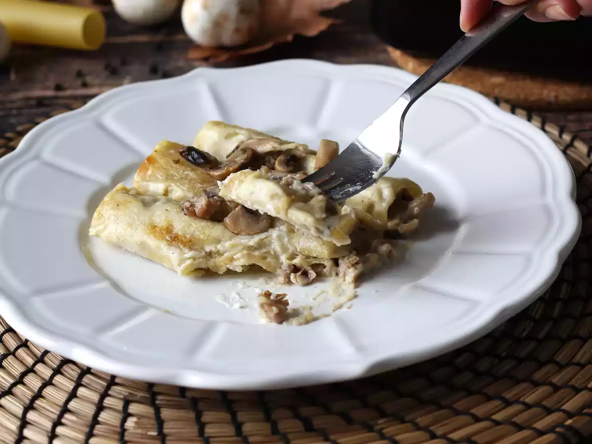 Cannelloni s houbami a klobásou: bohatý a chutný první chod - foto 7