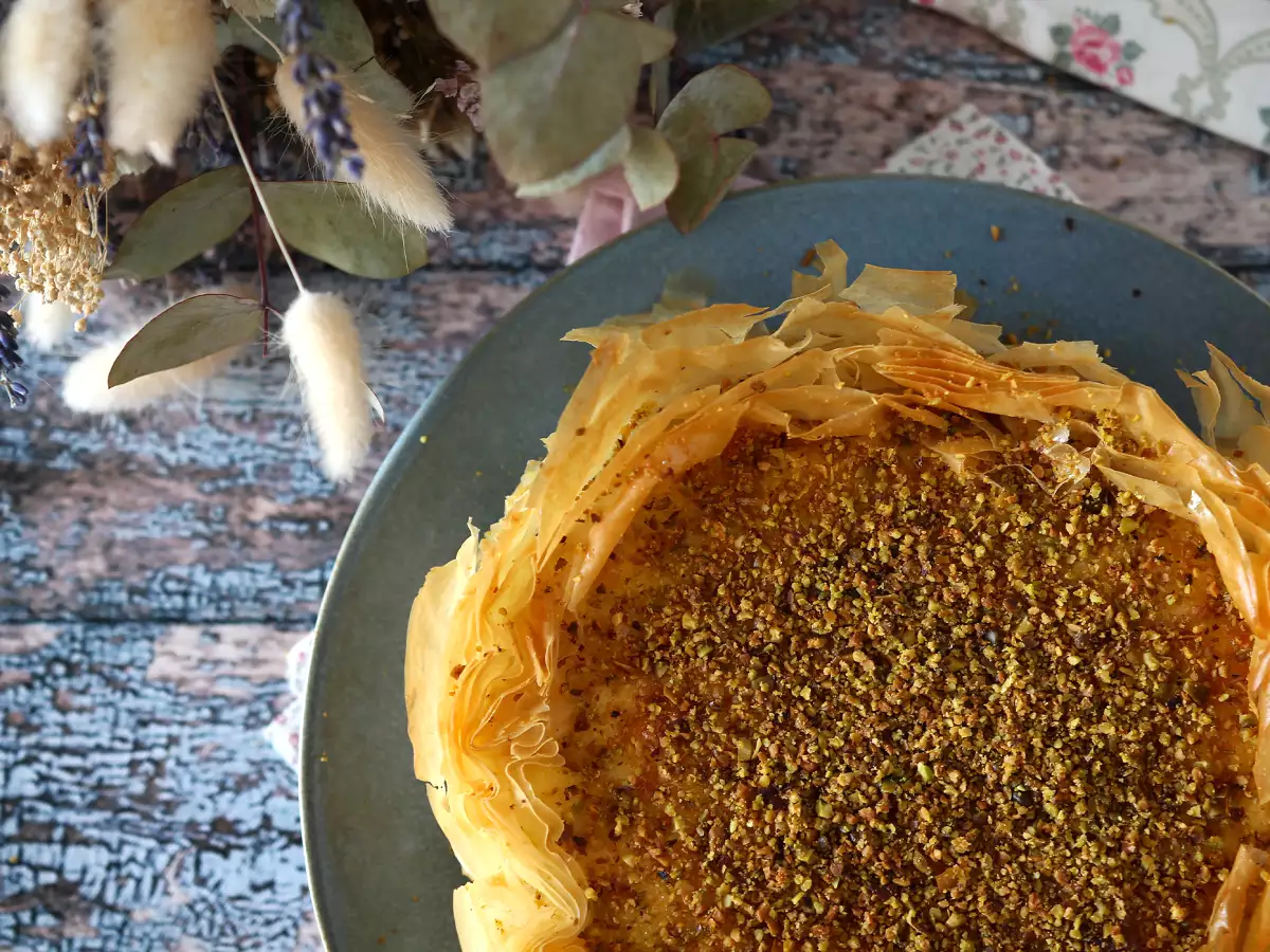 Cheesecake s pistáciovou baklavou – křupavý a lahodně jemný - foto 4