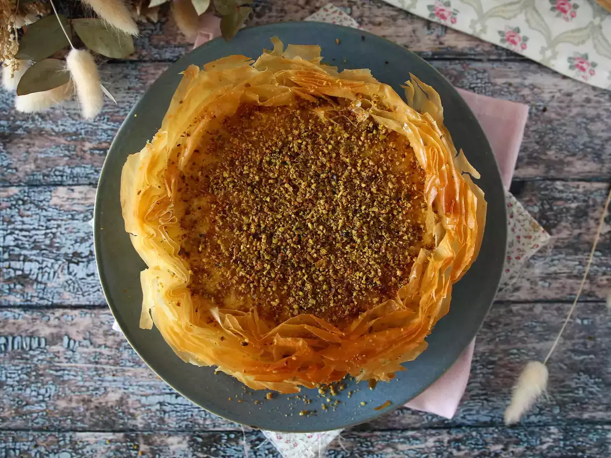 Cheesecake s pistáciovou baklavou – křupavý a lahodně jemný - foto 6
