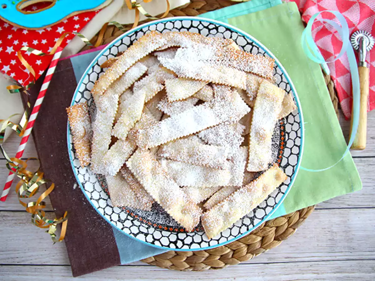 Chiacchiere di carnevale - italské pečené bugnes