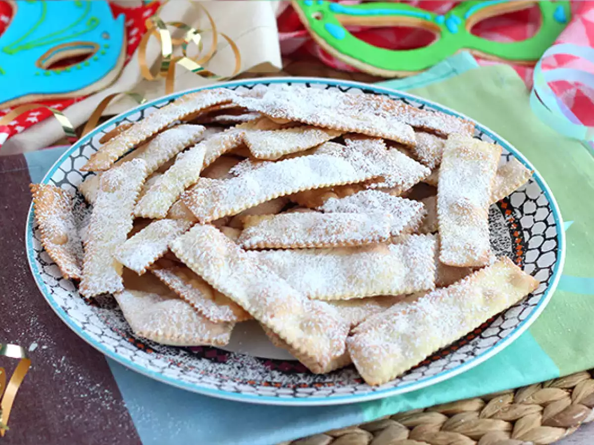 Chiacchiere di carnevale - italské pečené bugnes - foto 3