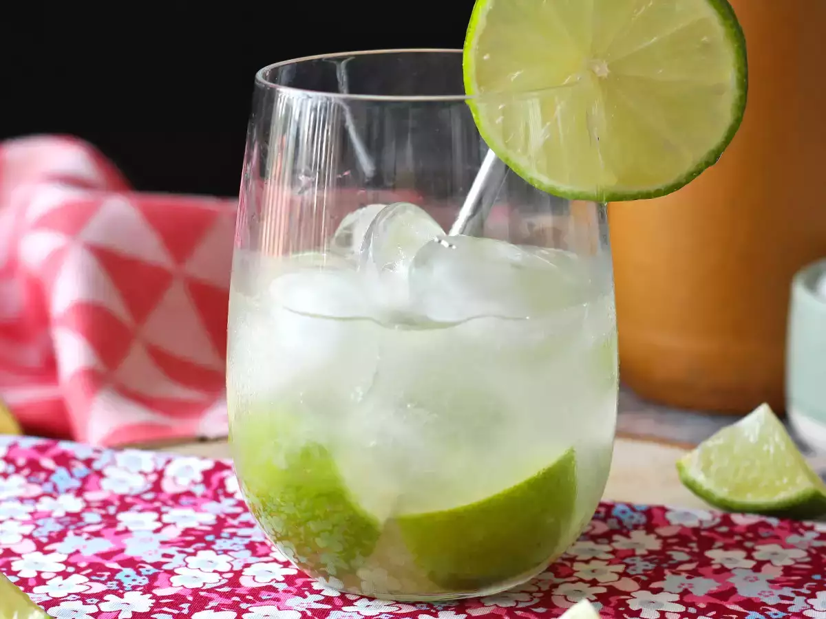 Citronová Caipirinha: brazilský nápoj, který snadno připravíte bez šejkru