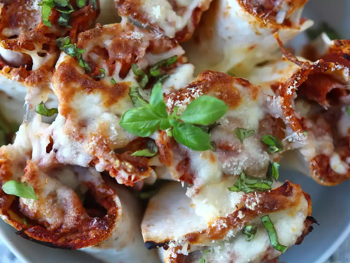 Co dělat s tortillami? Gurmánský pokrm ke sdílení s příchutí pizzy! - foto 4