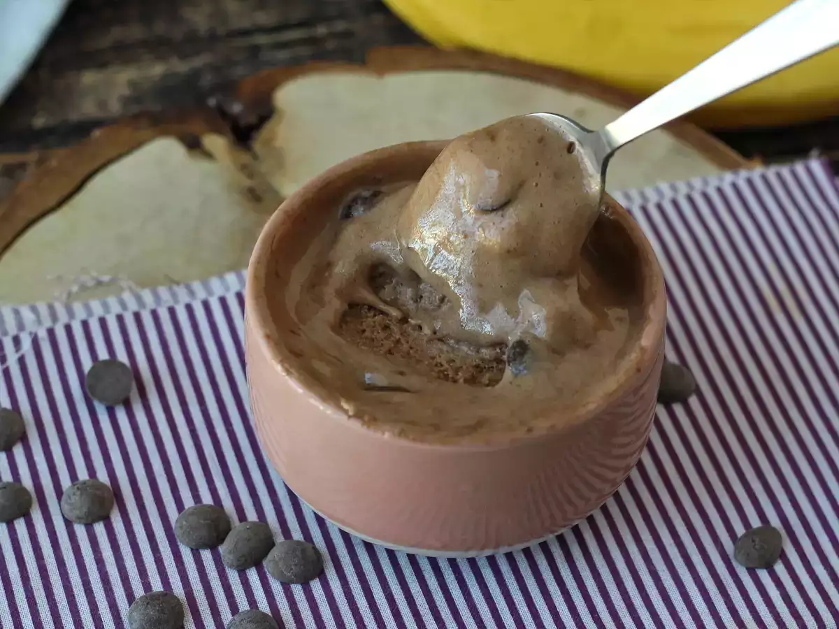 Čokoládová proteinová zmrzlina ze syrovátkového proteinu, hotová za 5 minut! - foto 5